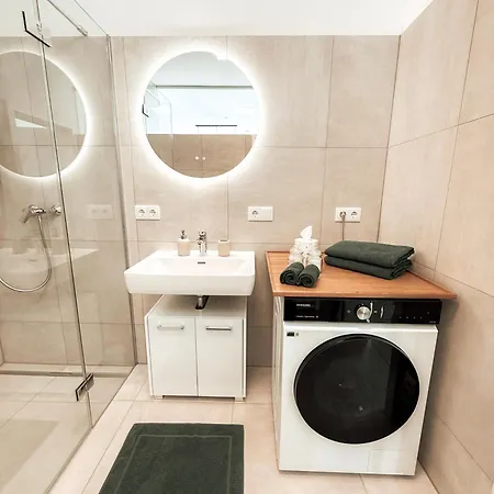 Appartamento Zirbenglueck Mit Balkon In *