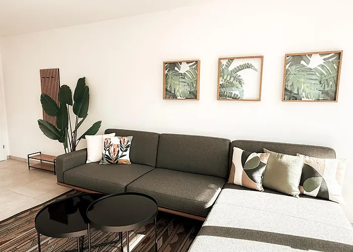 Zirbenglueck Mit Balkon In Graz