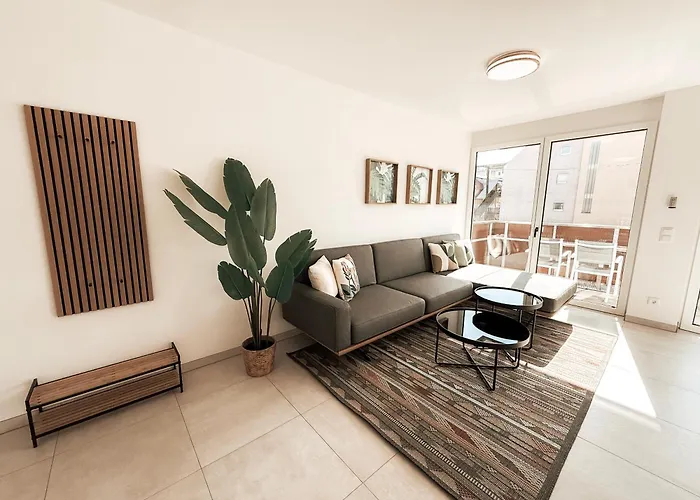 Zirbenglueck Mit Balkon In * Graz